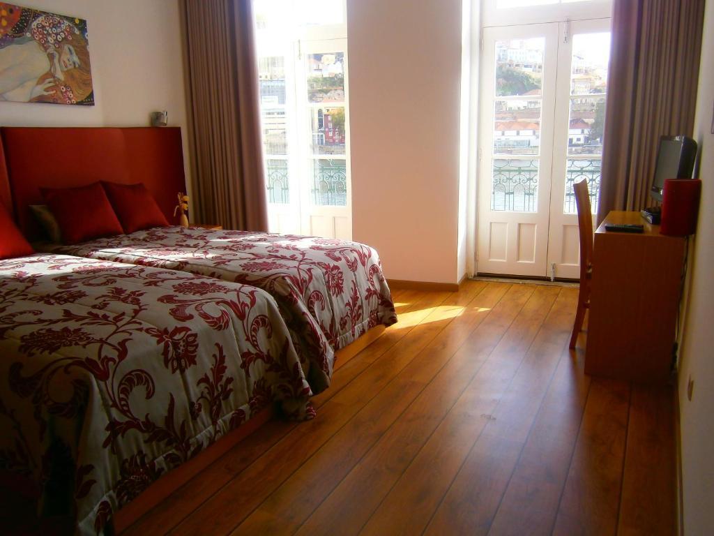 Apartamentos sobre o Douro OOporto Habitación foto